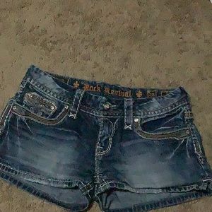 Rock survival low- waisted jean shorts